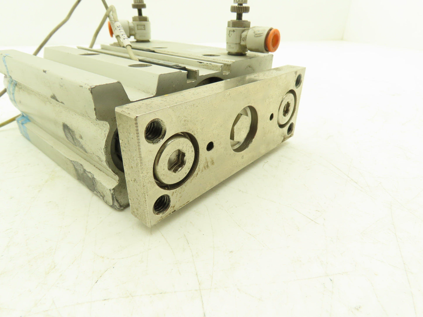 SMC Pneumatic Slide Bearing Guided Air Cylinder 40mm Bore 75mm Stroke