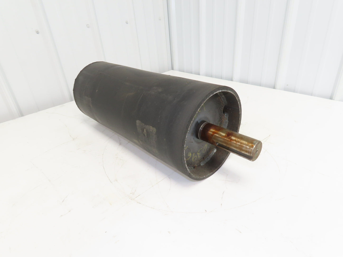 Hytrol 8"x 20.5" Center Drive Pulley 24" Conveyor 1-11/16" Shaft SA-039646-024