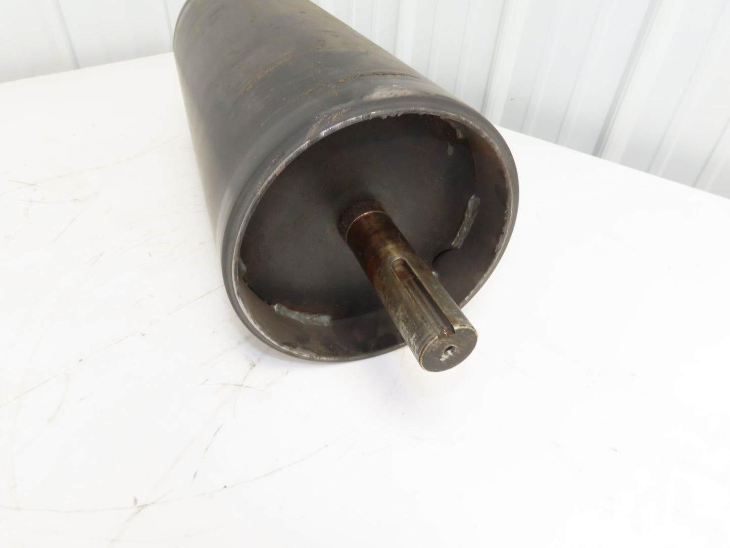 Hytrol 8"x 20.5" Center Drive Pulley 24" Conveyor 1-7/16" Shaft SA-040301-024