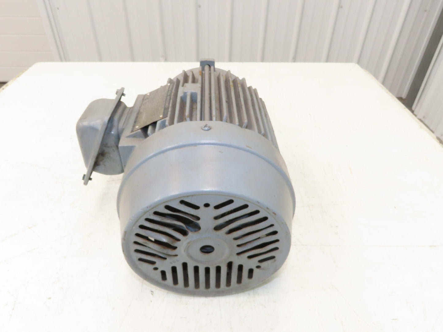 Toshiba B0016FLF2AOZ AC Motor 1Hp 1145rpm 3Ph 230/460v 56H Frame TEFC
