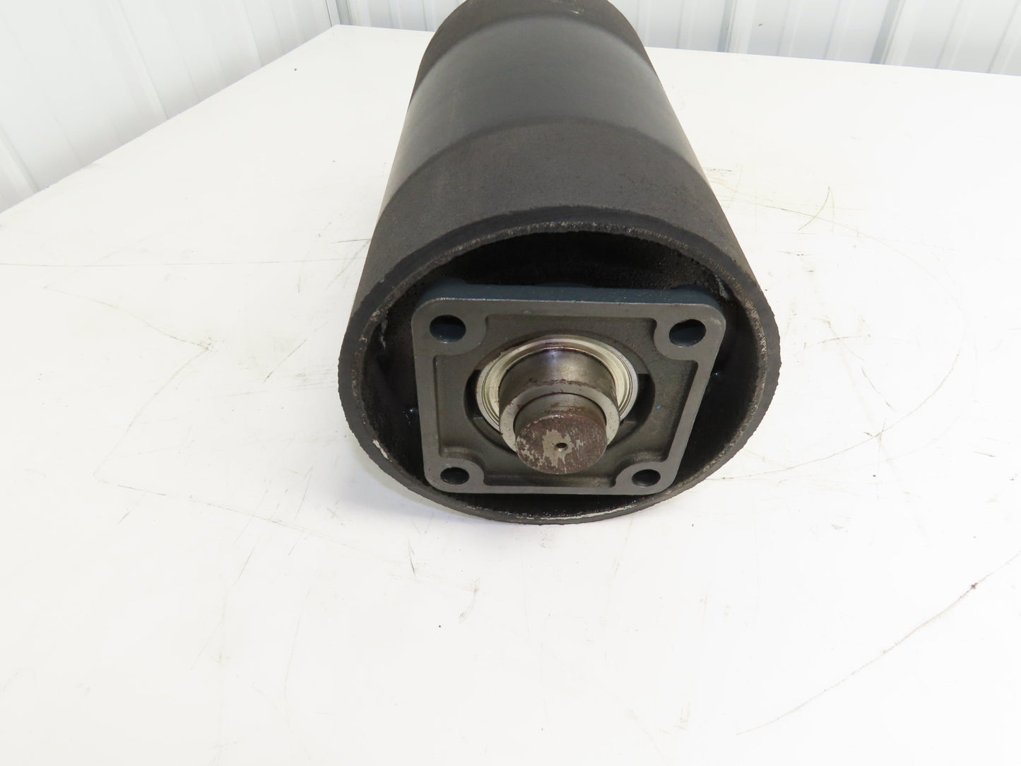 Hytrol 8"x 14.5" Center Drive Pulley 24" Conveyor 1-11/16" Shaft SA-039646-024