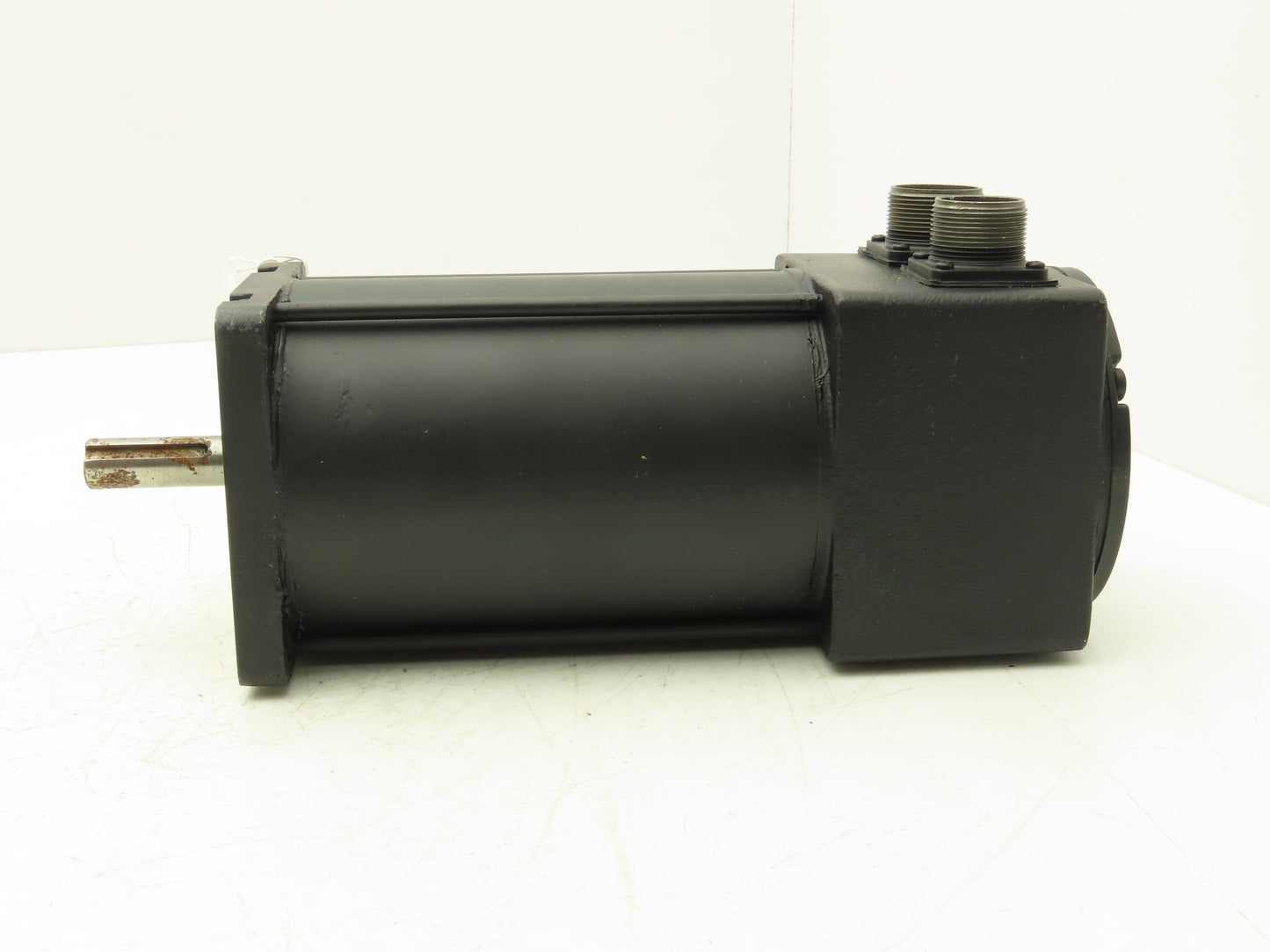 Allen Bradley 1326AB-A1G-11 AC Servo Motor 5000rpm 230v 3Ph 0-250Hz