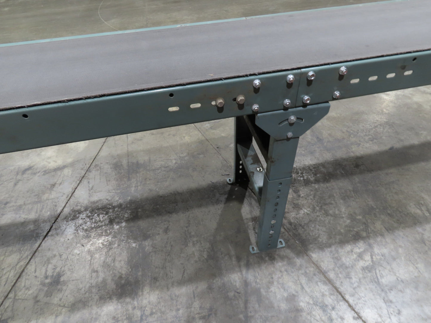 Hytrol 18"x 110' 4" Slider Bed Conveyor 16" Belt 2Hp 230/460V Center Drive 52fpm