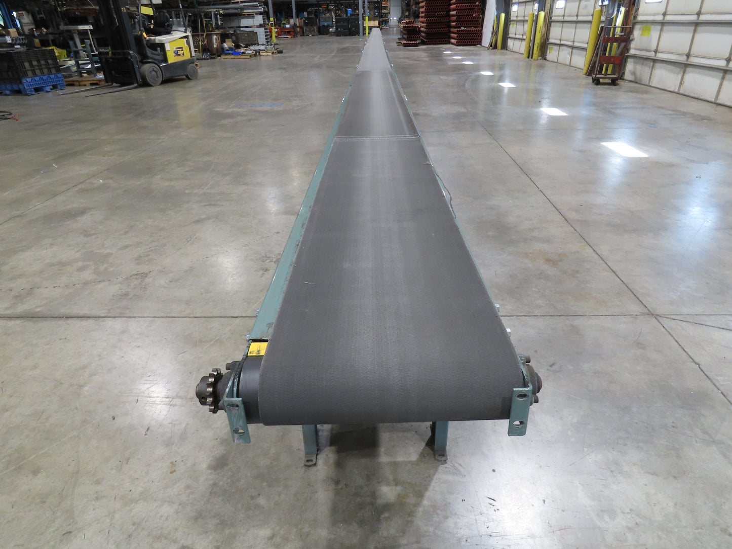 Hytrol 18"x 110' 4" Slider Bed Conveyor 16" Belt 2Hp 230/460V Center Drive 52fpm
