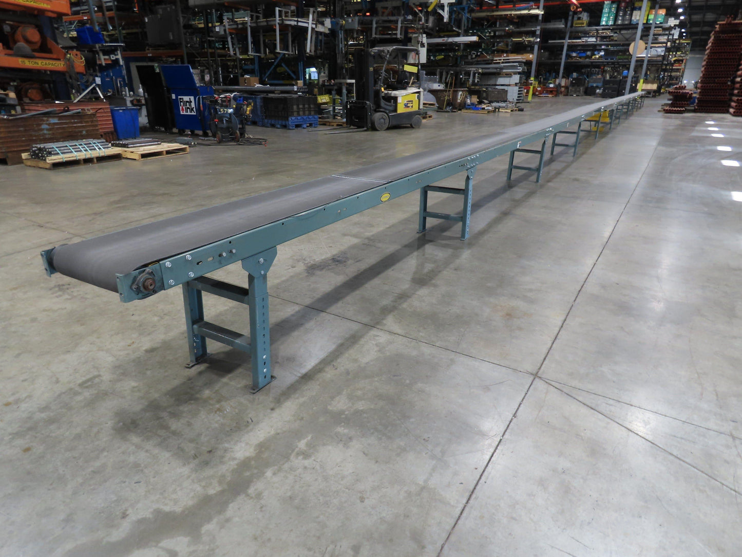Hytrol 18"x 110' 4" Slider Bed Conveyor 16" Belt 2Hp 230/460V Center Drive 52fpm