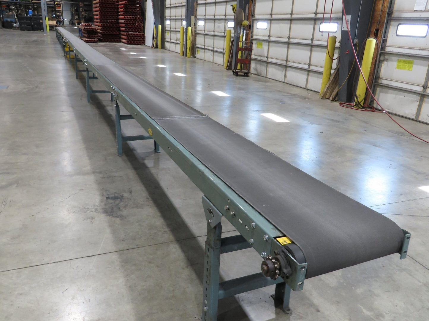 Hytrol 18"x 110' 4" Slider Bed Conveyor 16" Belt 2Hp 230/460V Center Drive 52fpm