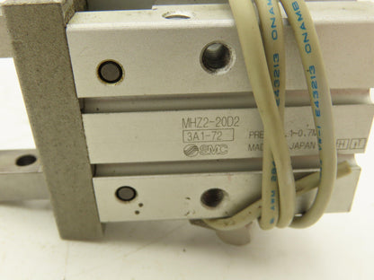 SMC MHZ2-20D2 Pneumatic Parallel Air Gripper 20mm Bore Double Acting Lot of 2