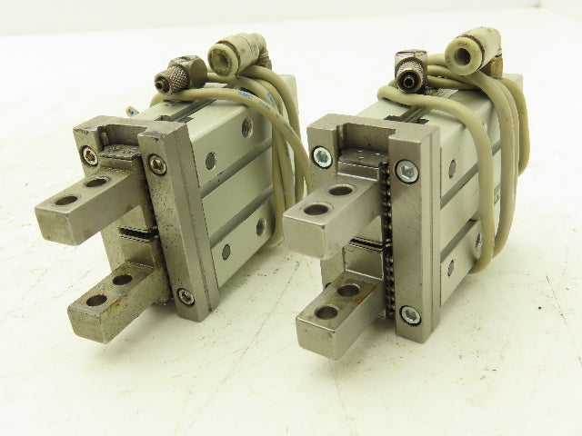 SMC MHZ2-20D2 Pneumatic Parallel Air Gripper 20mm Bore Double Acting Lot of 2