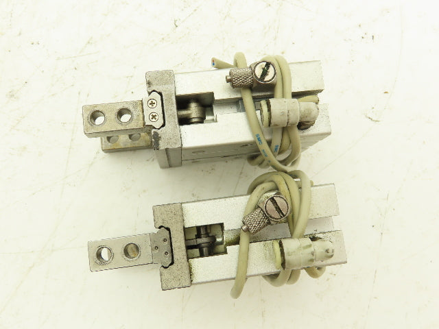 SMC MHZ2-20D2 Pneumatic Parallel Air Gripper 20mm Bore Double Acting Lot of 2