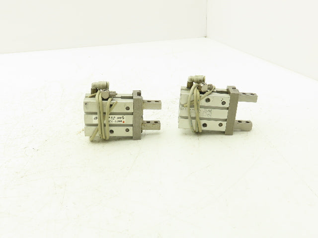 SMC MHZ2-20D2 Pneumatic Parallel Air Gripper 20mm Bore Double Acting Lot of 2