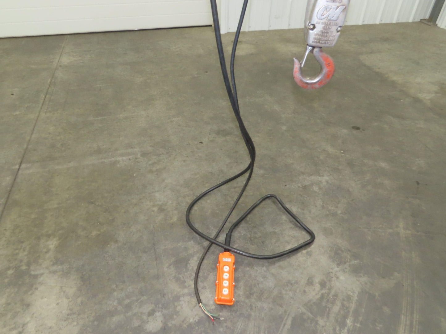 CM Lodestar R 2 Ton Electric Chain Hoist 14' Lift 8 FPM 230/460 Power Trolley