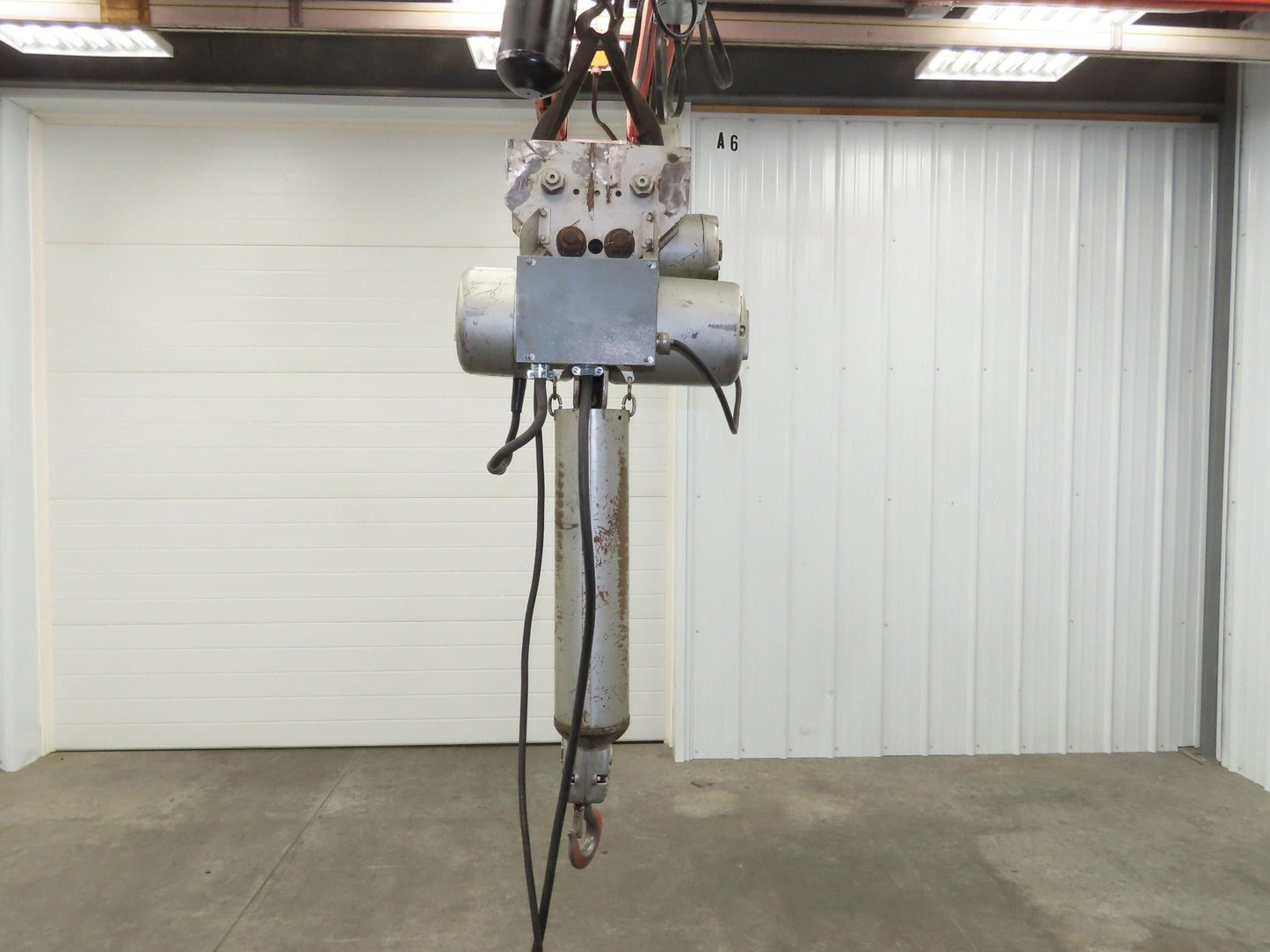 CM Lodestar R 2 Ton Electric Chain Hoist 14' Lift 8 FPM 230/460 Power Trolley