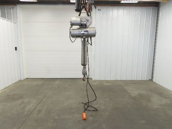 CM Lodestar R 2 Ton Electric Chain Hoist 14' Lift 8 FPM 230/460 Power Trolley