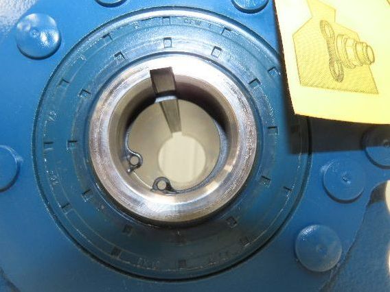 Sew Eurodrive SA47DRE90L6 Gearmotor 26rpm 44:1 1Hp 230/460V 3PH Hollow Shaft