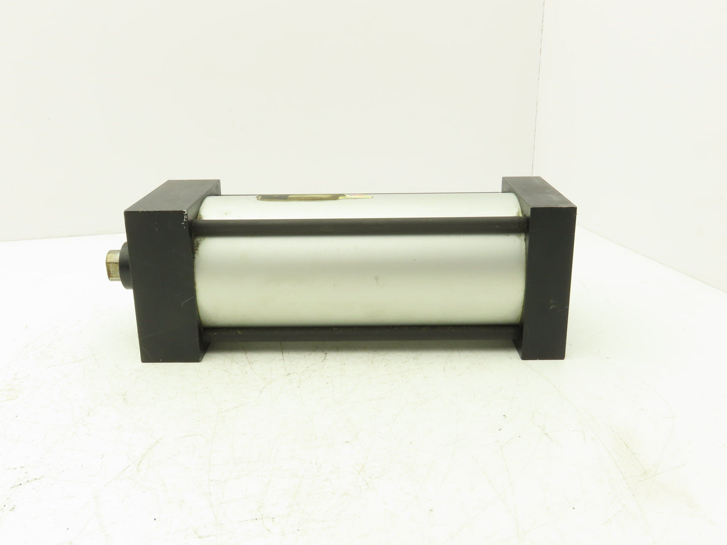Norgren Pneumatic Air Cylinder 4" Bore 8" Stroke 250 PSI Bottom Tapped
