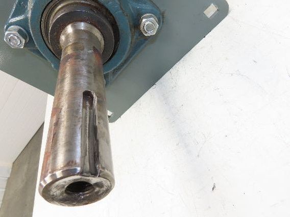 Hytrol 8"x 20.5" Center Drive Pulley 24" Conveyor 21"BF Motor Mount Ext Shaft 6"