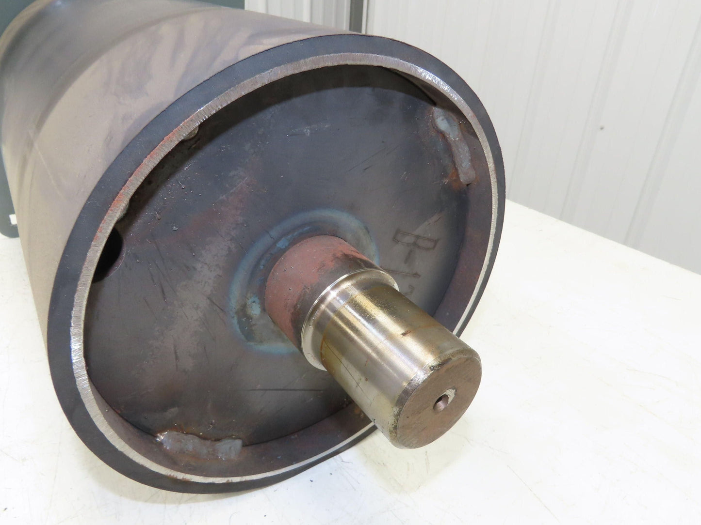 Hytrol 8"x 14.5" Center Drive Pulley 24" Conveyor 21BF Motor Mount Ext Shaft 10"