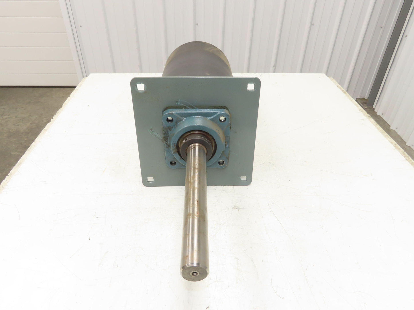 Hytrol 8"x 14.5" Center Drive Pulley 24" Conveyor 21BF Motor Mount Ext Shaft 10"