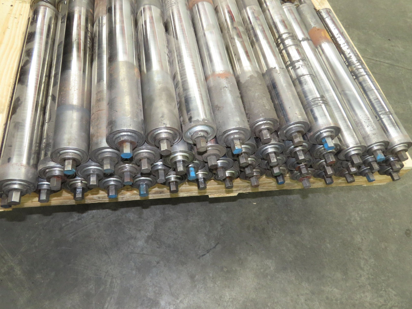 Hytrol 2.5" Snub Idler Roller 24" Hytrol Conveyor 21"BF 11/16" Hex Lot of 2