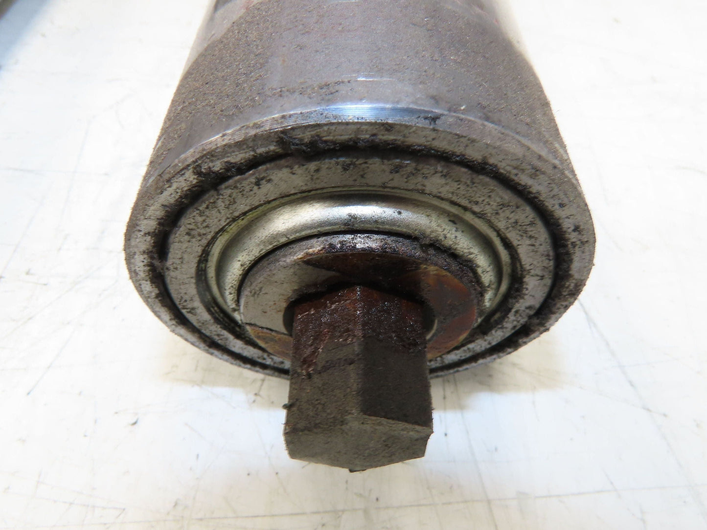 Hytrol 2-5/8" Snub Idler Roller 24" Hytrol Conveyor 21"BF 11/16" Hex Lot of 2