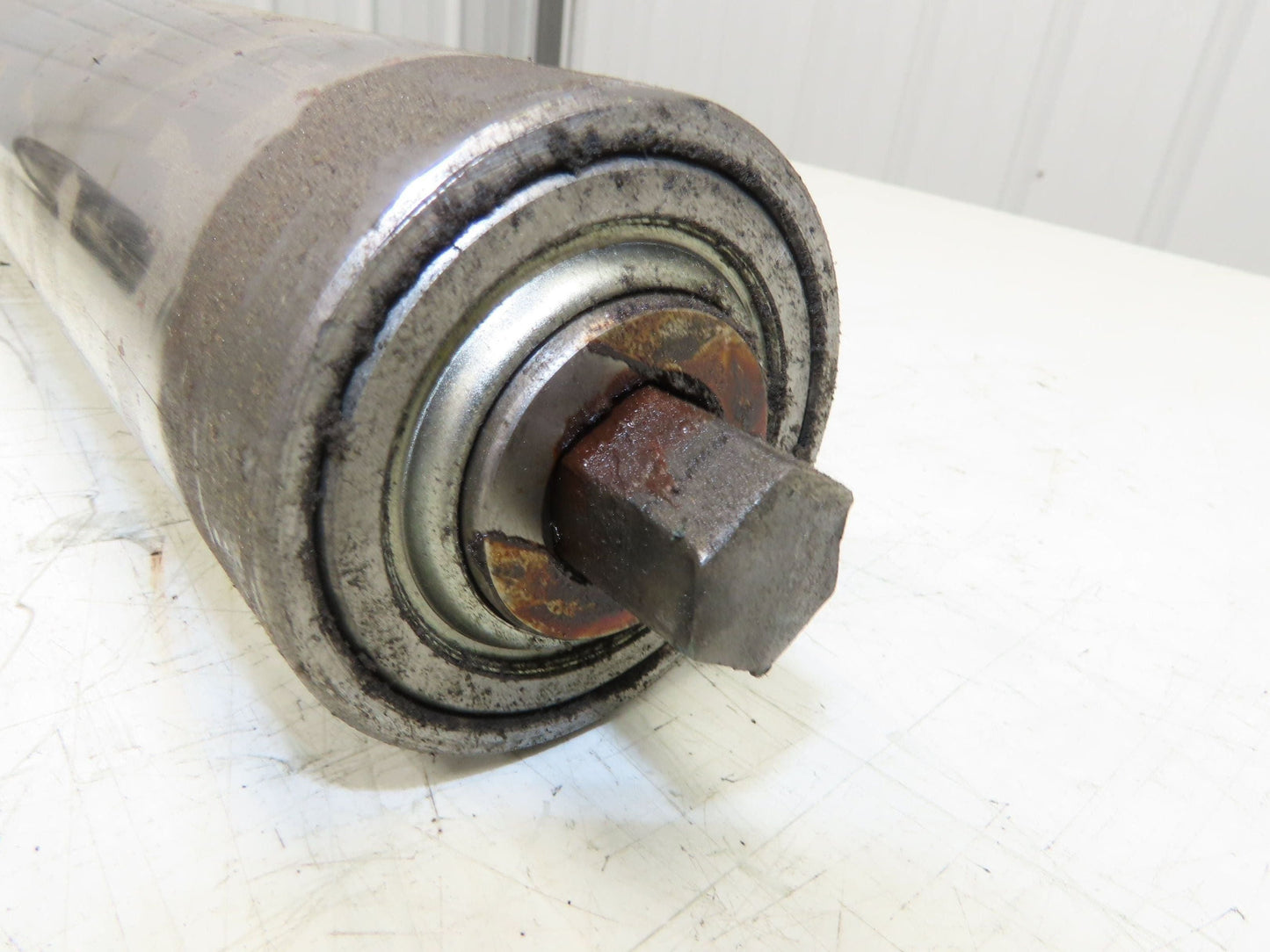 Hytrol 2-5/8" Snub Idler Roller 24" Hytrol Conveyor 21"BF 11/16" Hex Lot of 2