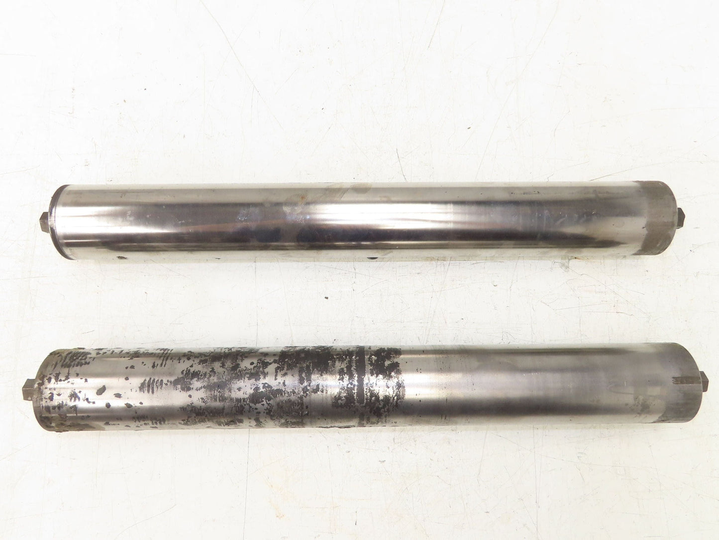 Hytrol 2-5/8" Snub Idler Roller 24" Hytrol Conveyor 21"BF 11/16" Hex Lot of 2