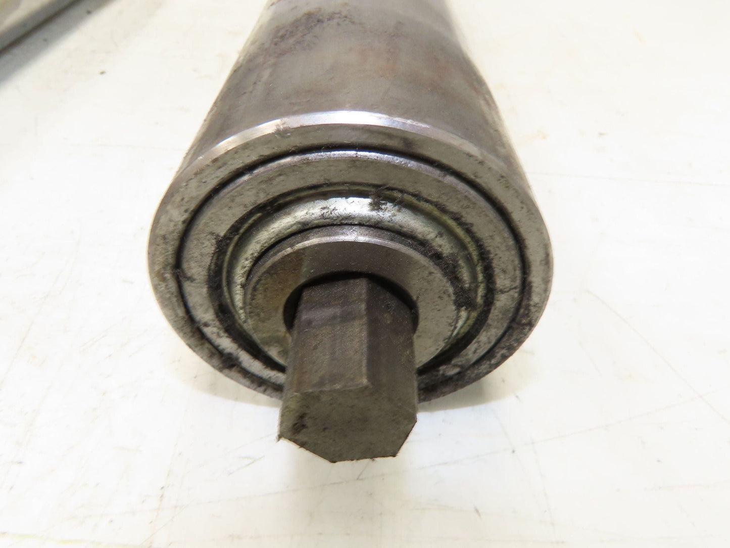 Hytrol 2-5/8" Snub Idler Roller 18" Hytrol Conveyor 15"BF 11/16" Hex Lot of 2