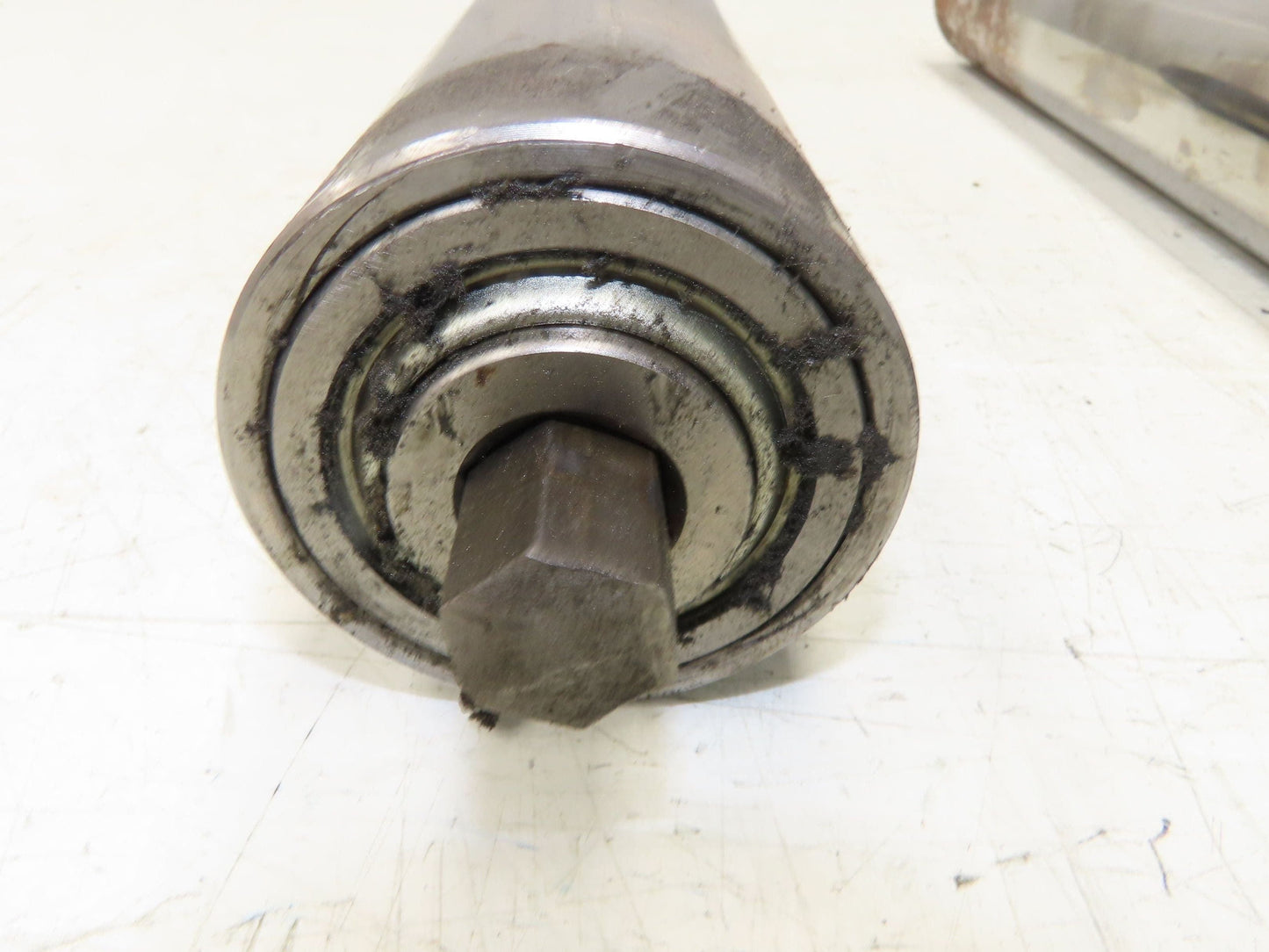 Hytrol 2-5/8" Snub Idler Roller 18" Hytrol Conveyor 15"BF 11/16" Hex Lot of 2