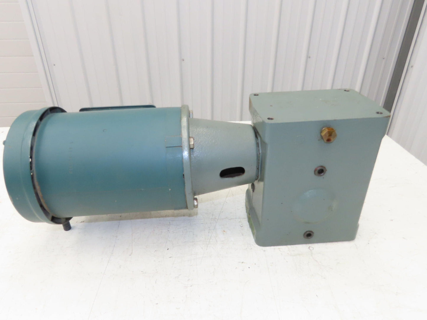Hytrol 4AC-30-1-RH Conveyor Drive Gearmotor 30:1 Reducer 1Hp 460V 3PH 56C 58rpm