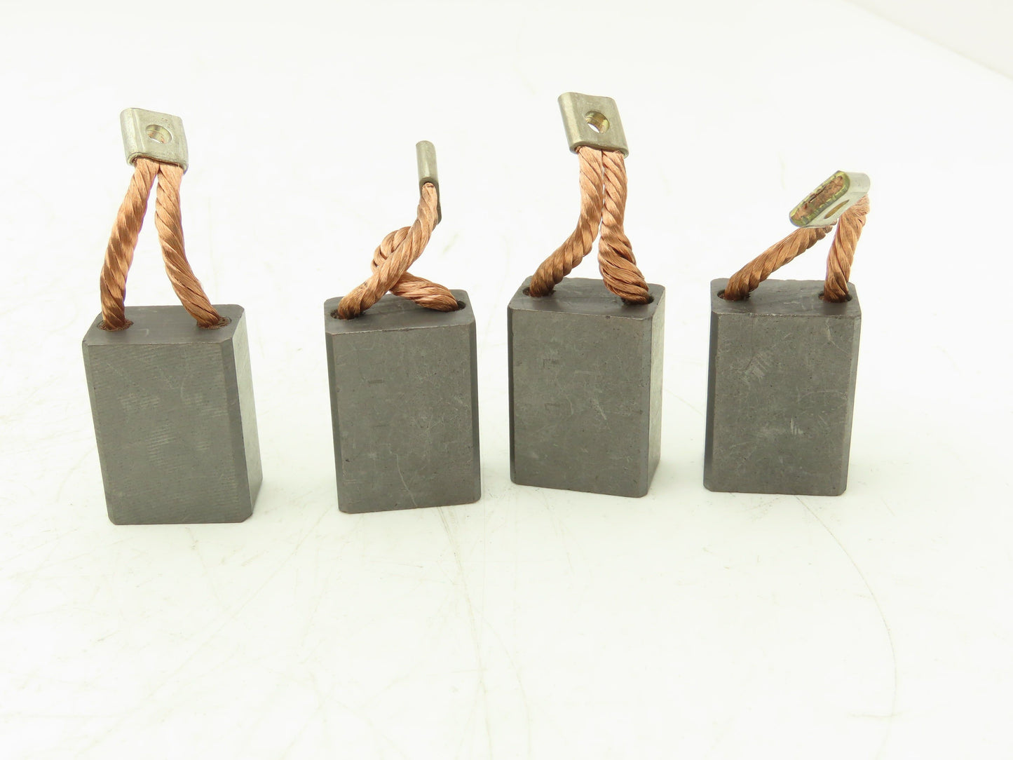 Bendi A89-012J-M621 Carbon Motor Brushes 5/8"x1"x1-1/4" Lot of 4