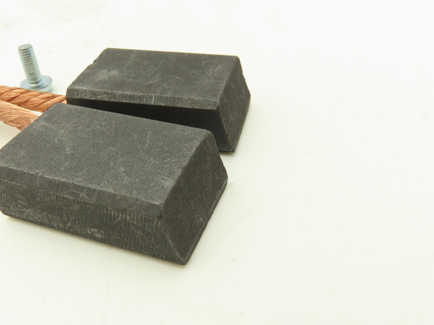 Yale 580010607 Carbon Motor Brush Set 5/8"x1-1/8"x1-5/8"