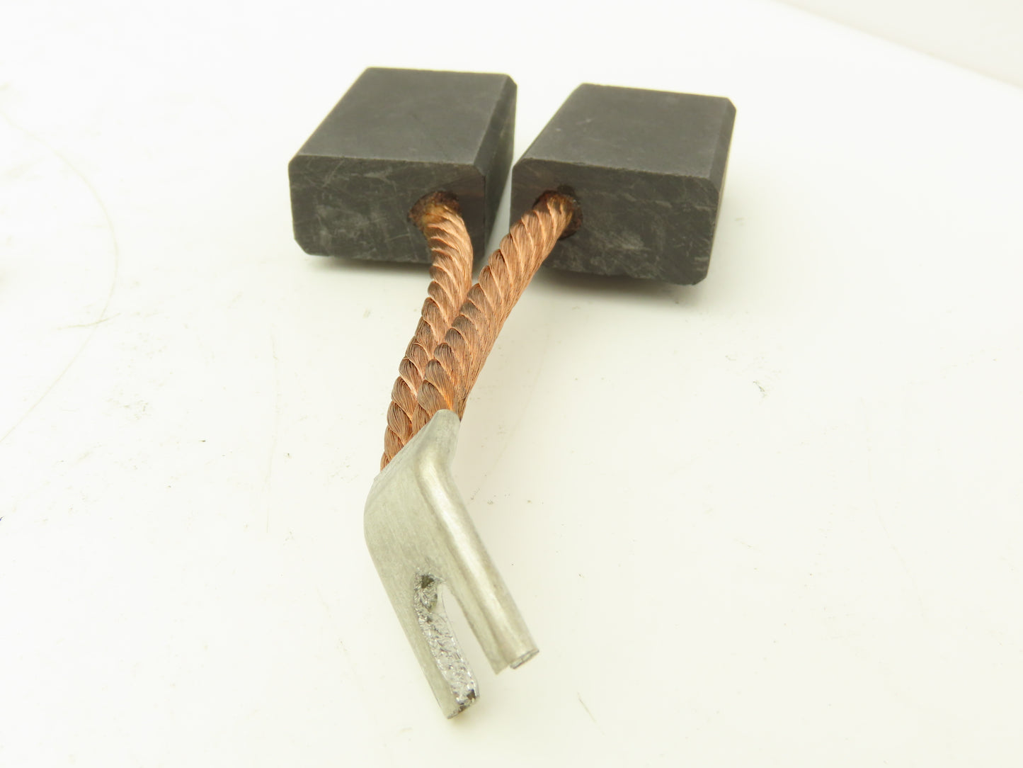 Yale 580010607 Carbon Motor Brush Set 5/8"x1-1/8"x1-5/8"