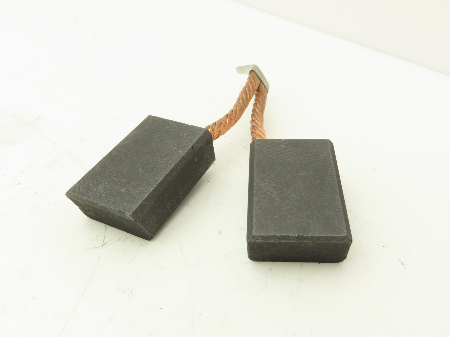 Yale 580010607 Carbon Motor Brush Set 5/8"x1-1/8"x1-5/8"