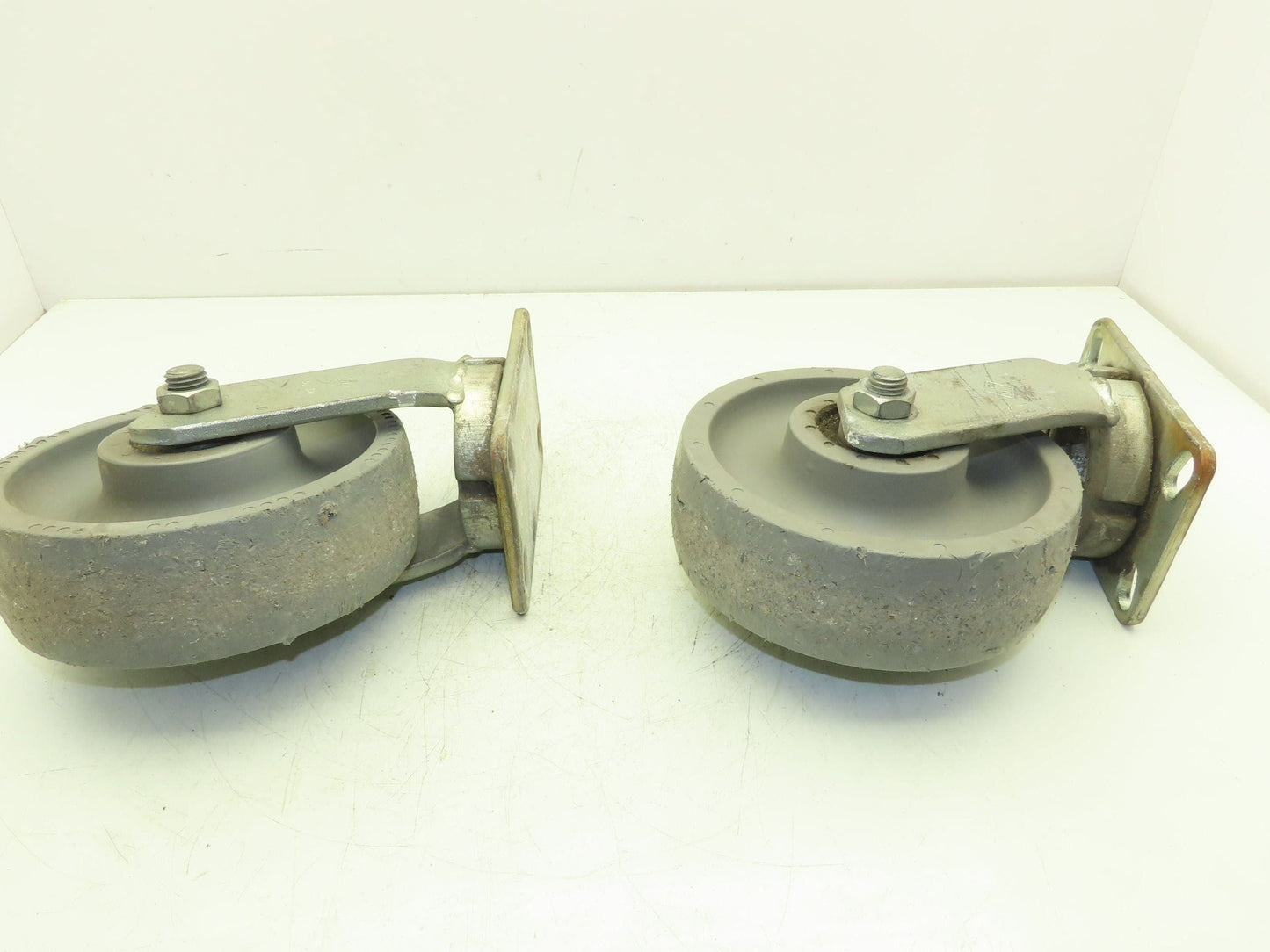 SC Polyurethane Caster Wheel 8x2.5" Kingpinless Gray Lot of 2