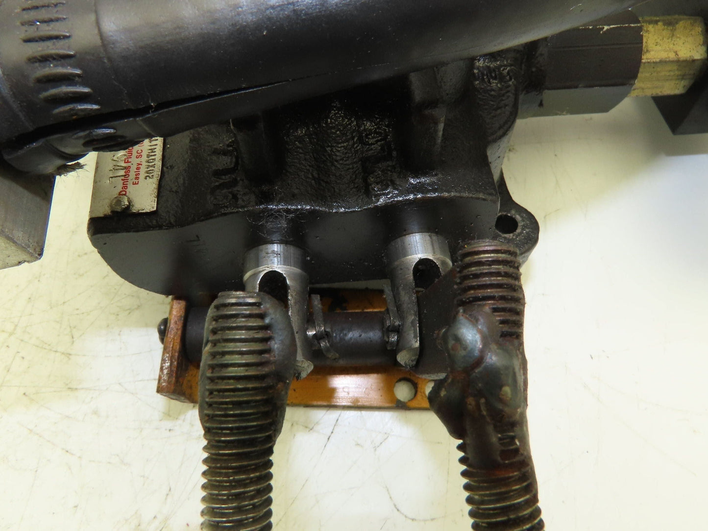 Big Joe PDH-40-106 Forklift Walkie Stacker Hydraulic Control Valve Assembly