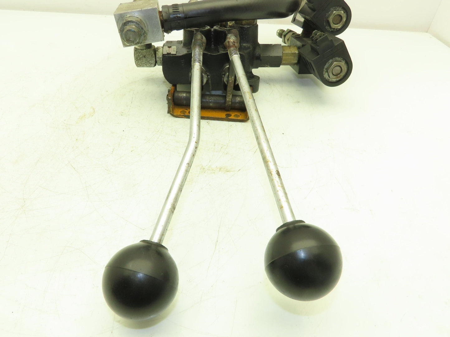 Big Joe PDH-40-106 Forklift Walkie Stacker Hydraulic Control Valve Assembly