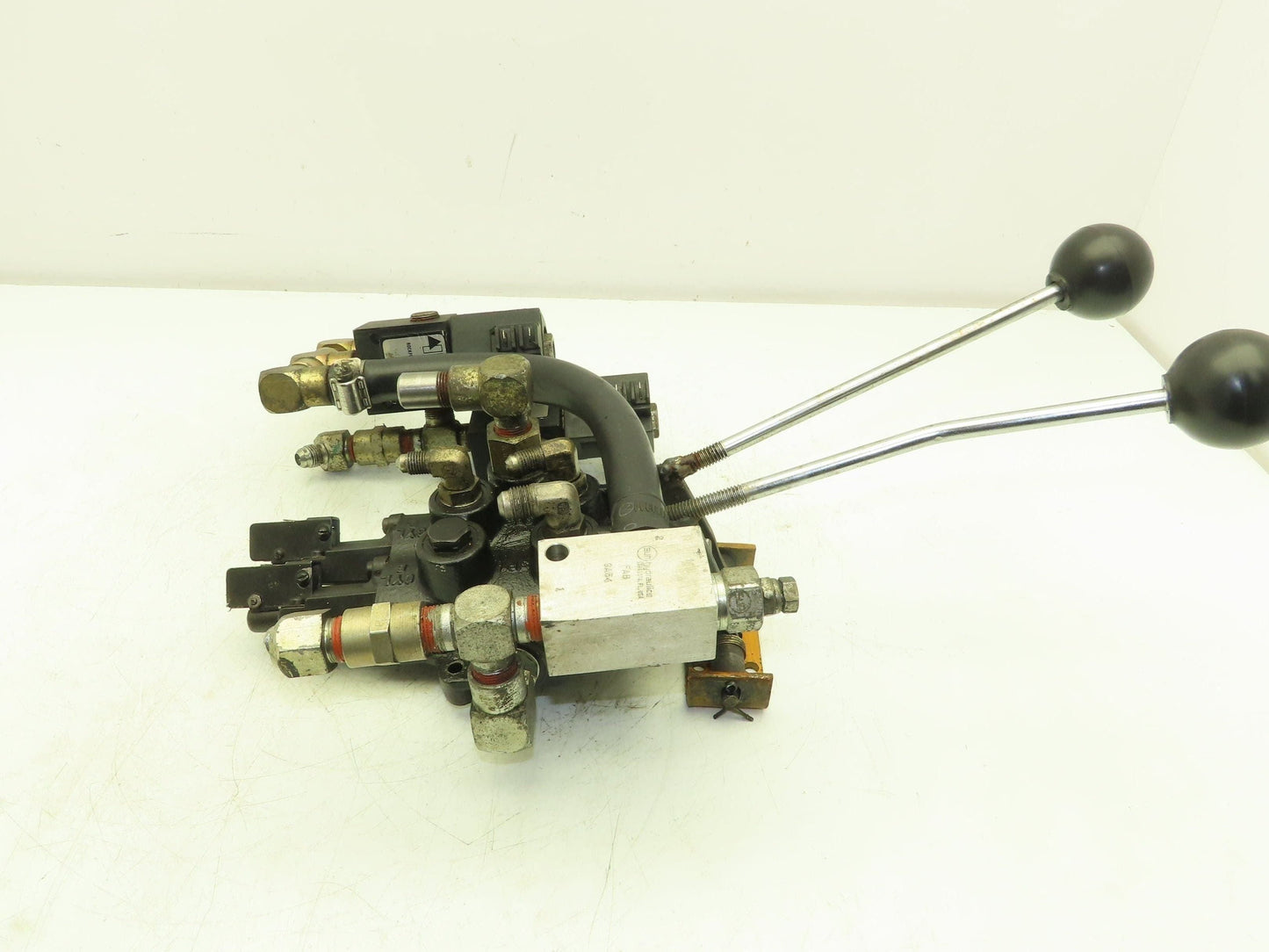 Big Joe PDH-40-106 Forklift Walkie Stacker Hydraulic Control Valve Assembly