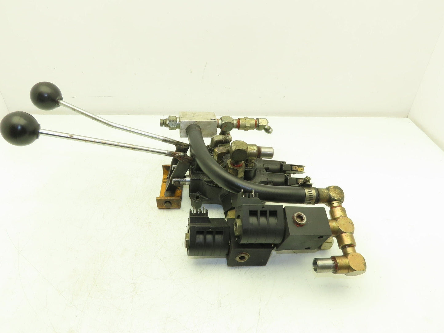 Big Joe PDH-40-106 Forklift Walkie Stacker Hydraulic Control Valve Assembly