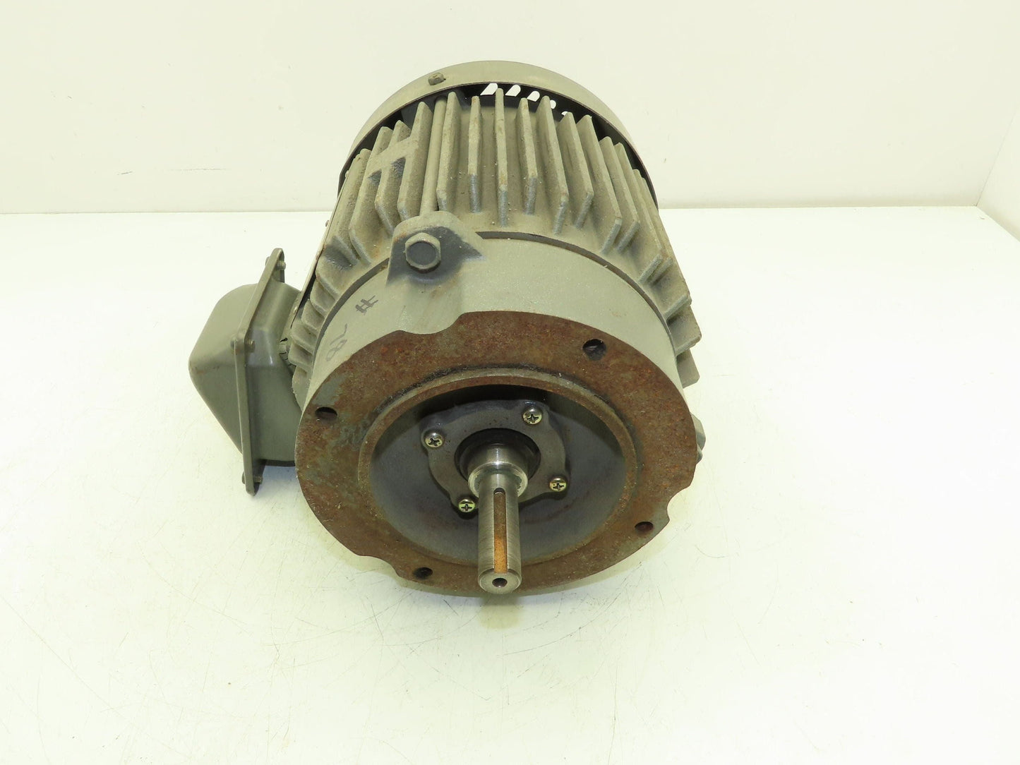 Toshiba B0012FMC2AOZ AC Electric Motor 1Hp 3490rpm 230/460v 3Ph 56C TEFC 1.25SF