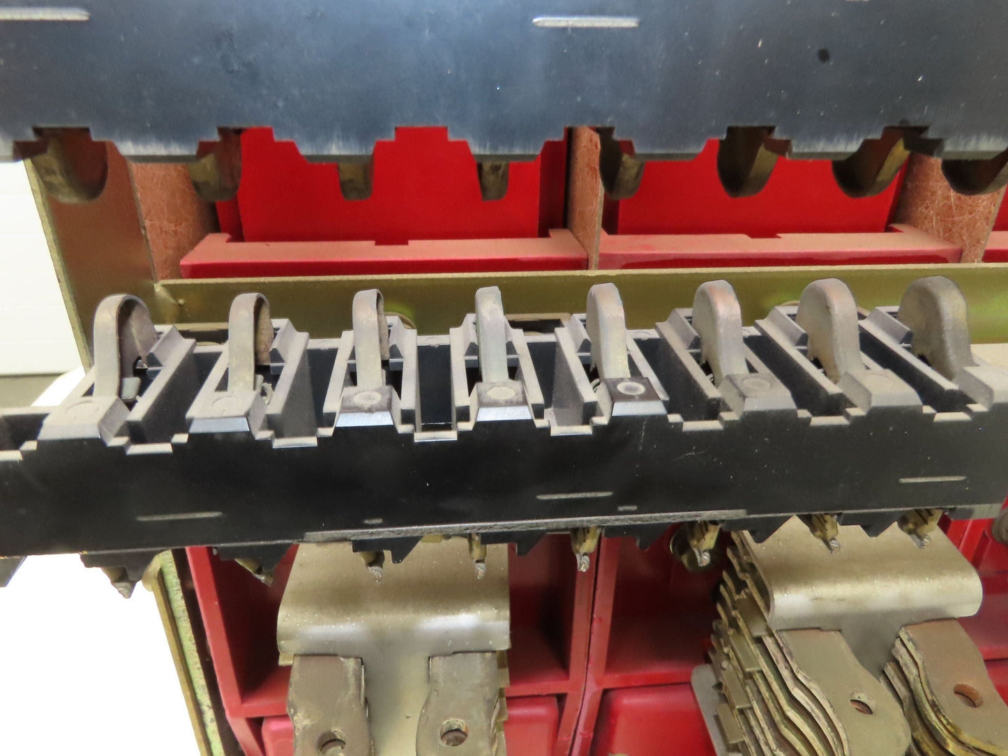 Square D DS 416 Air AC Circuit Breaker 600VAC 1600A 3 Pole Amptector I-A