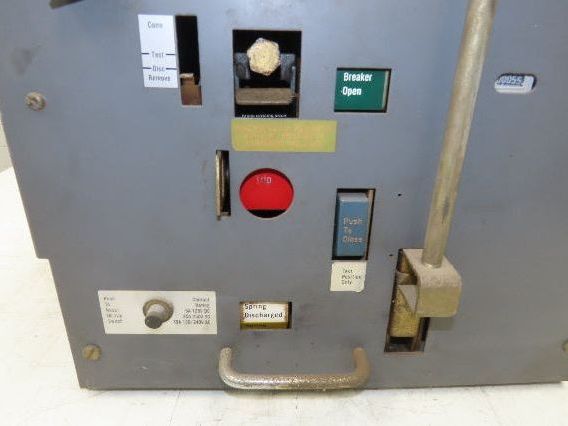 Square D DS 416 Air AC Circuit Breaker 600VAC 1600A 3 Pole Amptector I-A