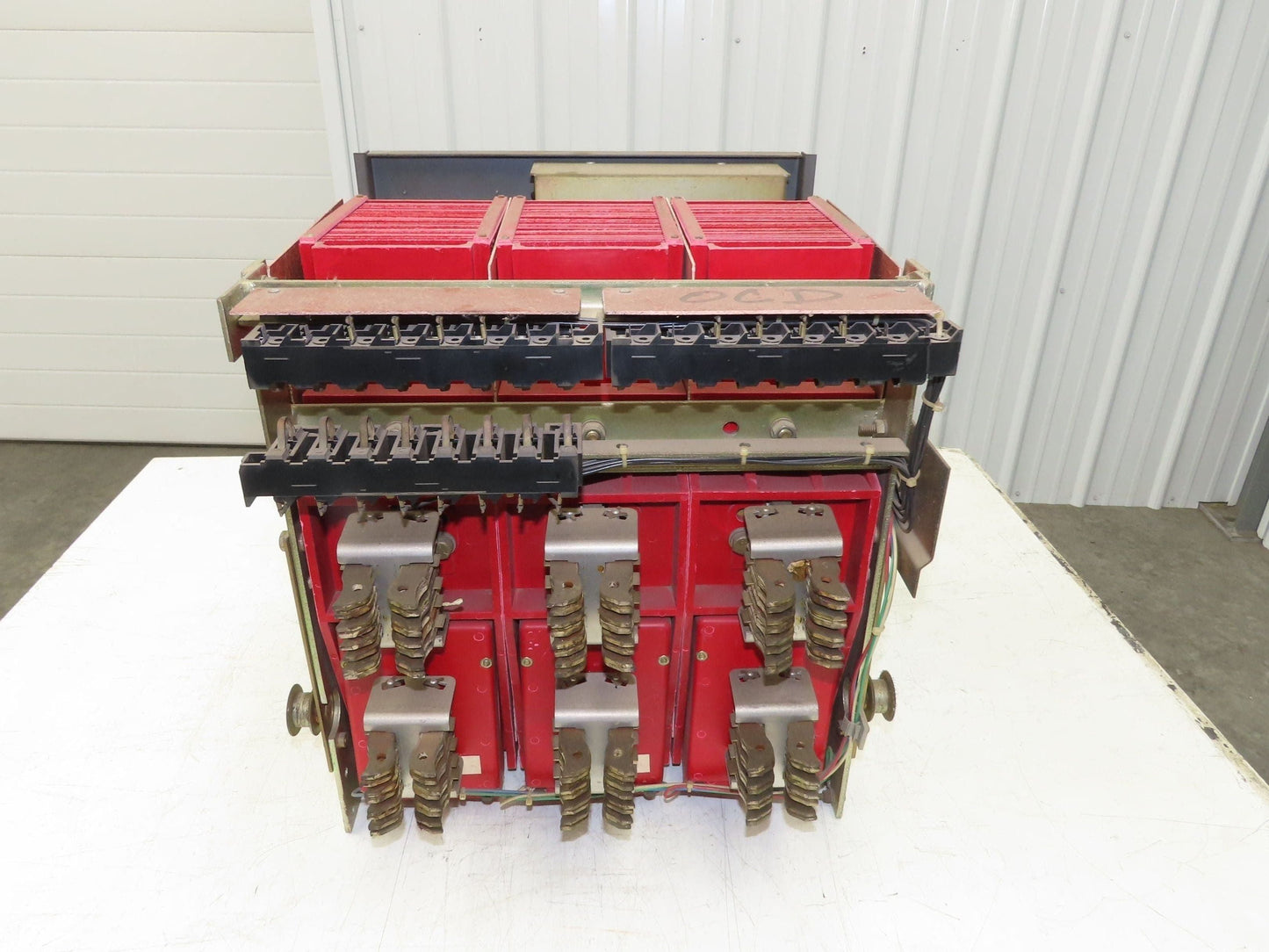 Square D DS 416 Air AC Circuit Breaker 600VAC 1600A 3 Pole Amptector I-A