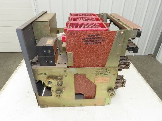 Square D DS 416 Air AC Circuit Breaker 600VAC 1600A 3 Pole Amptector I-A