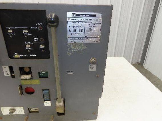 Square D DS 416 Air AC Circuit Breaker 600VAC 1600A 3 Pole Amptector I-A