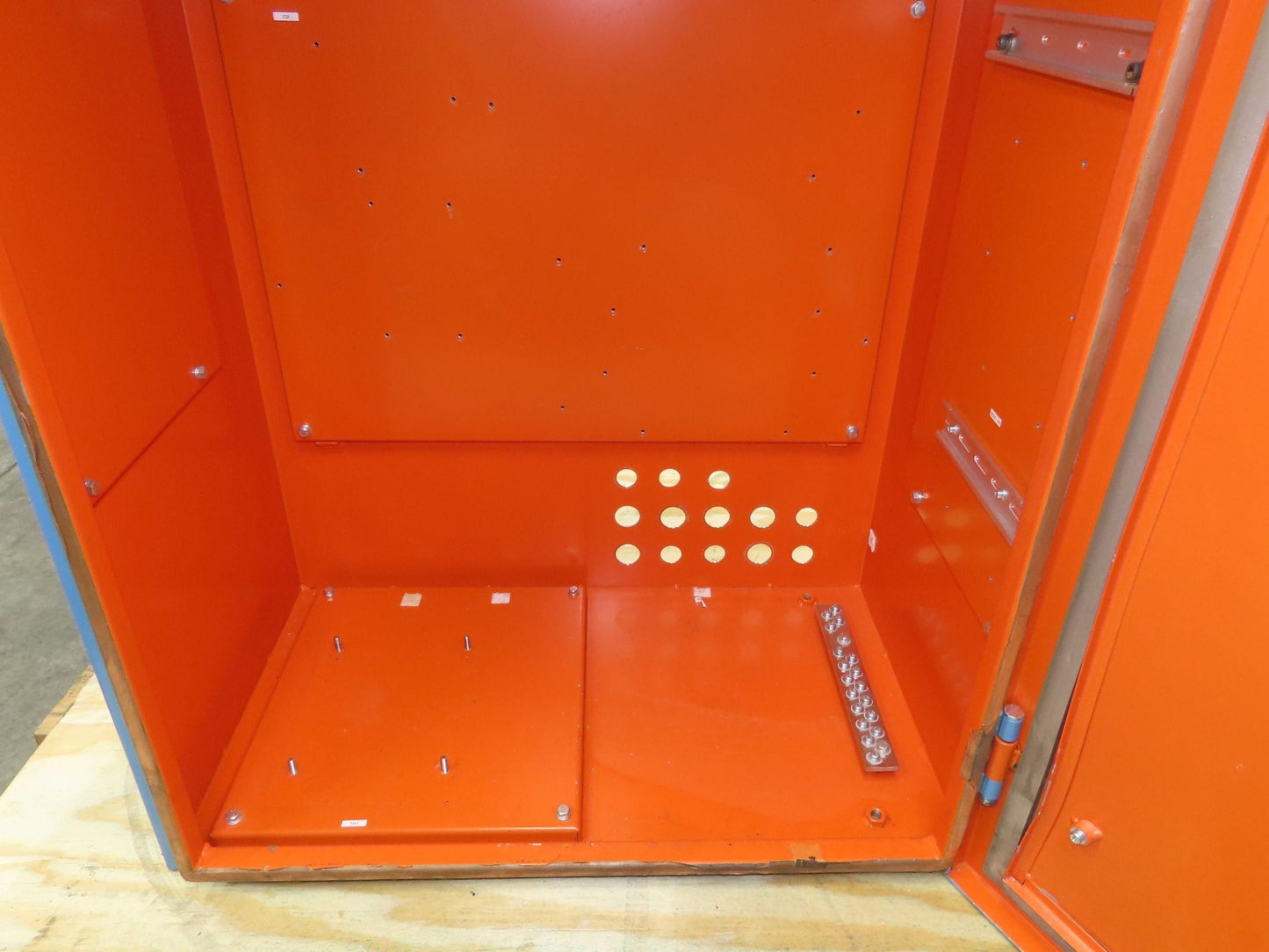 Electrical Enclosure Control Panel 41x26x15" Backplate 50A Disconnect