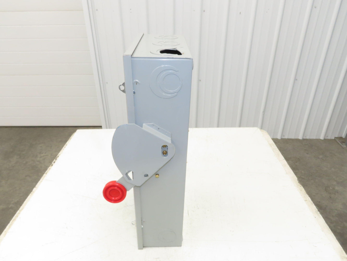 Eaton DH323FGK 100A Fusible Safety Switch 3-Pole 240V Nema 1