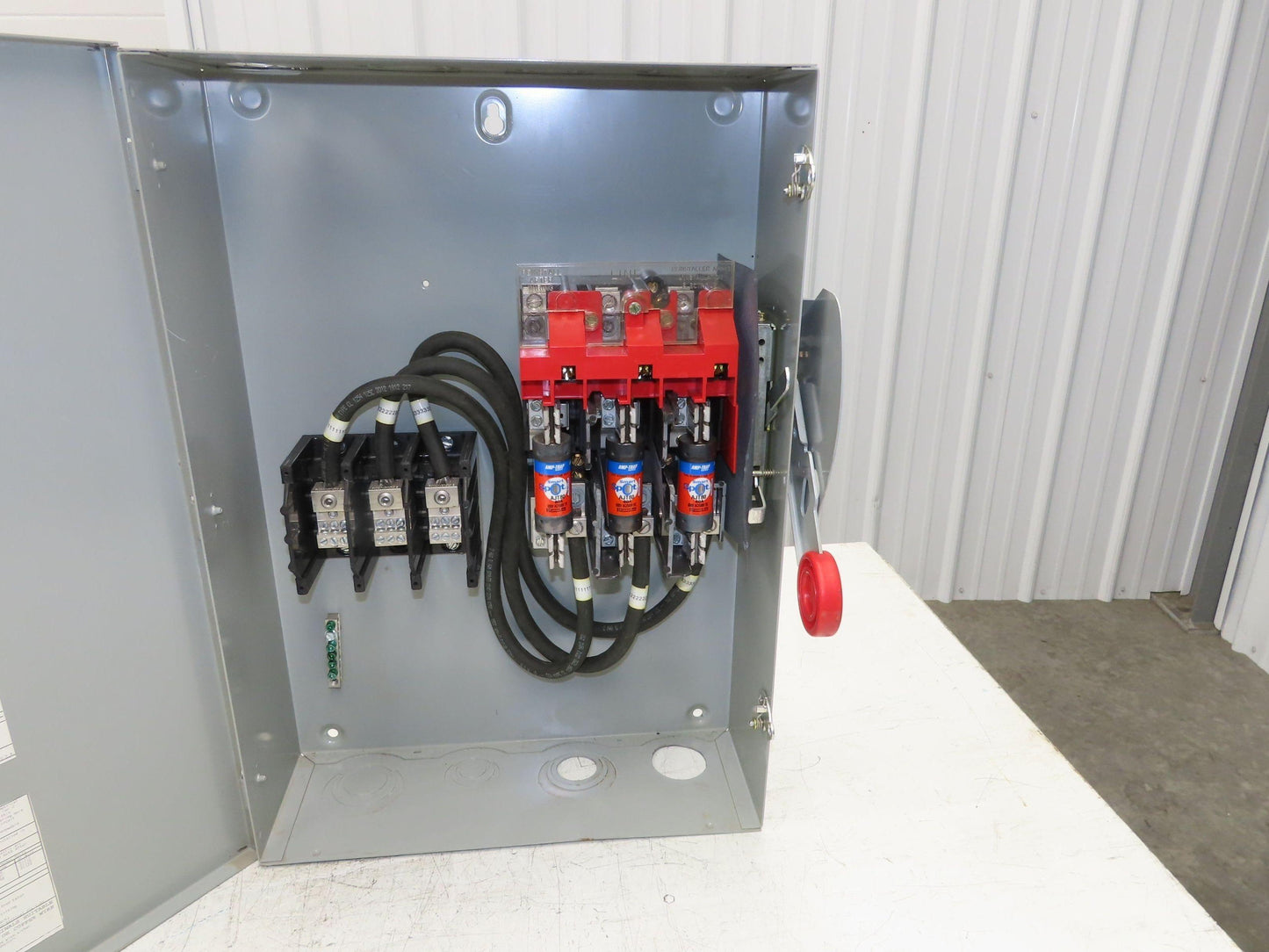 Eaton DH323FGKJSEL Fusible Disconnect Safety Switch 100A 240V 3Ph