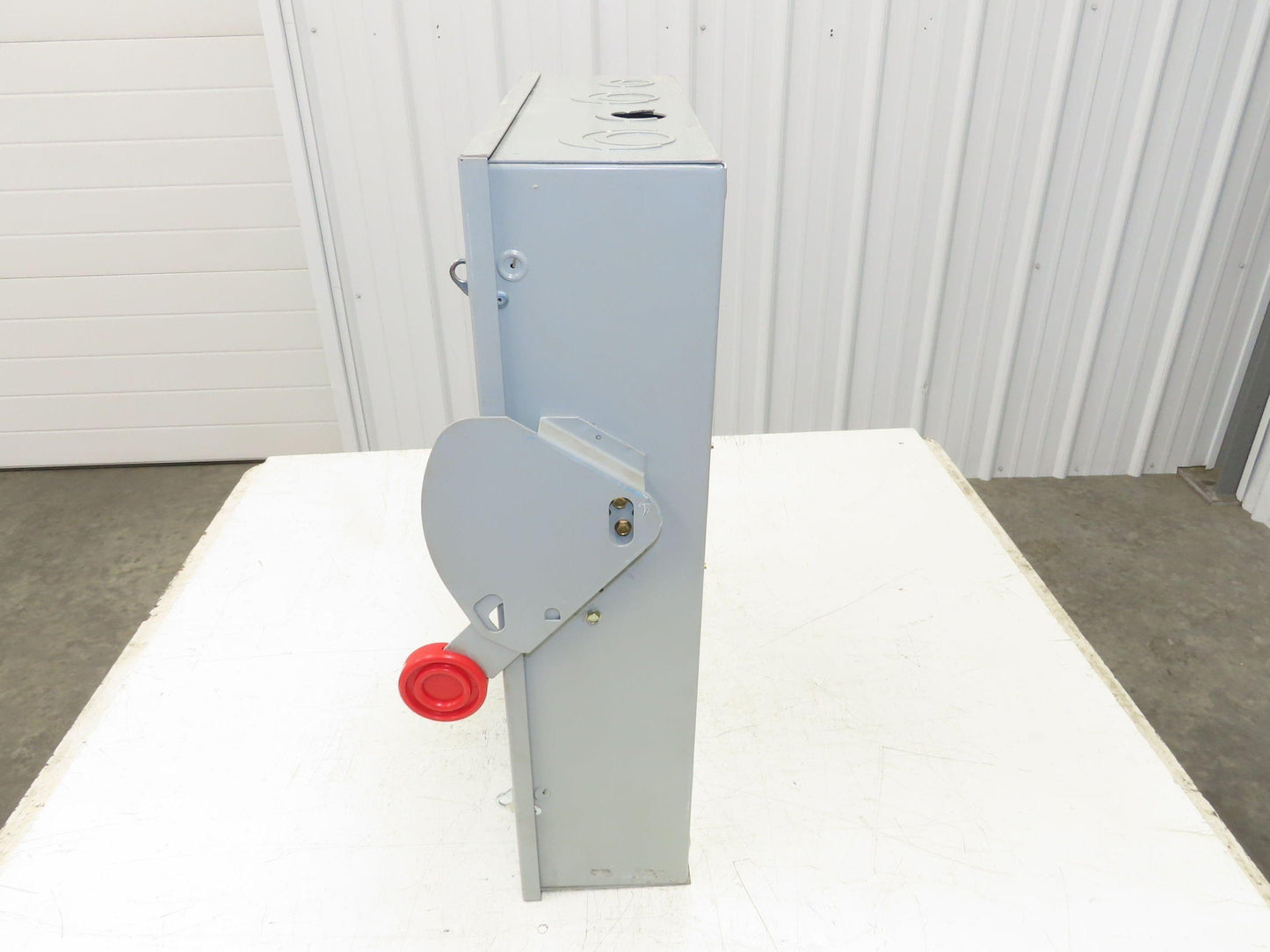 Eaton DH323FGKJSEL Fusible Disconnect Safety Switch 100A 240V 3Ph