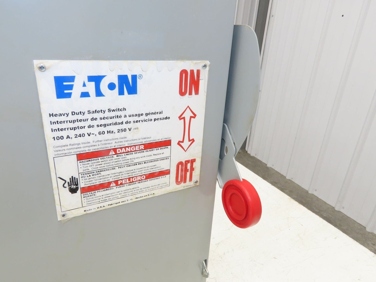 Eaton DH323FGKJSEL Fusible Disconnect Safety Switch 100A 240V 3Ph