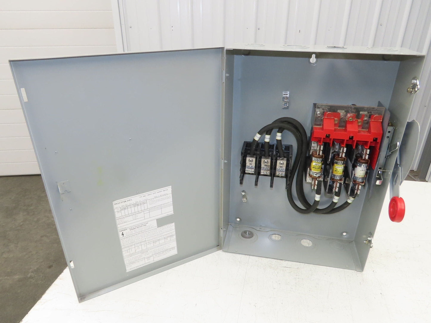Eaton DH323FGKJSEL Fusible Disconnect Safety Switch 100A 240V 3Ph